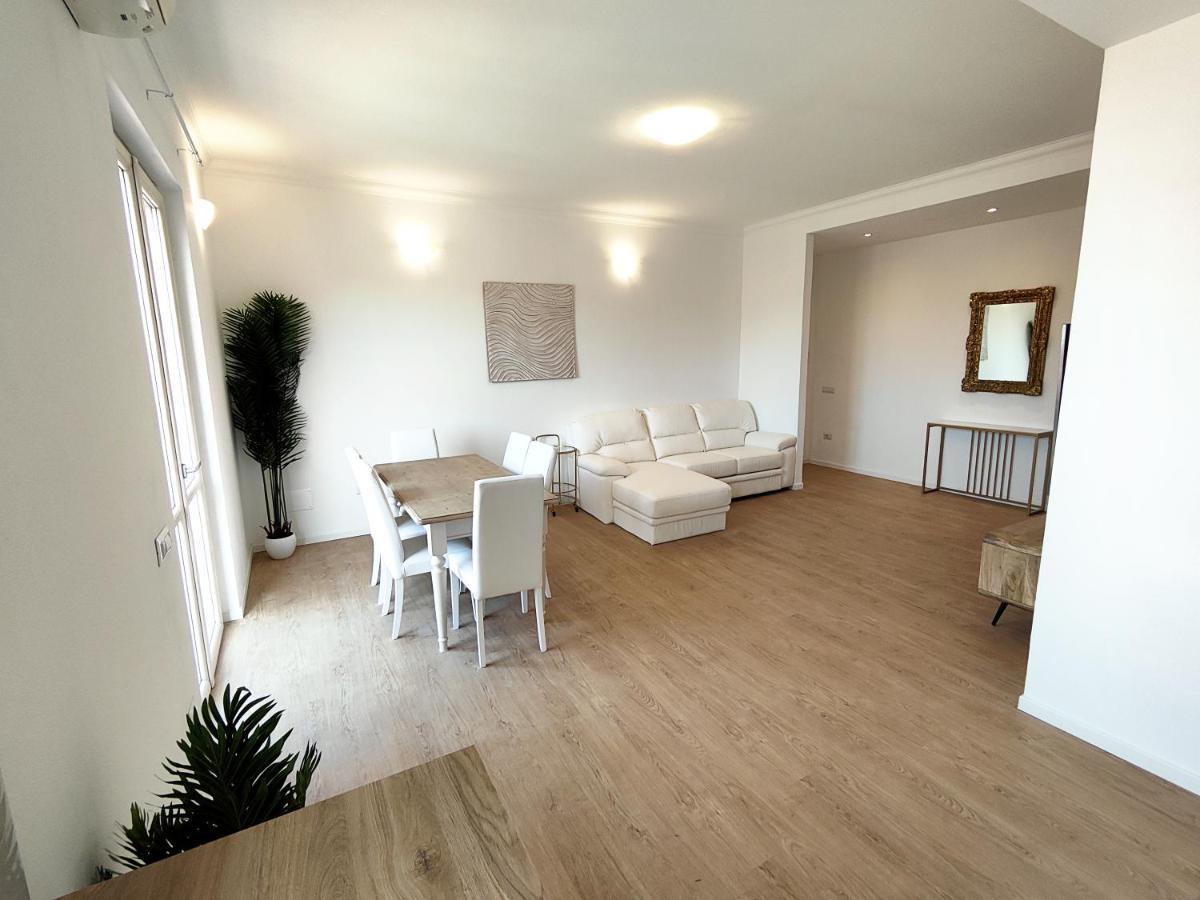 Attico Vespucci Luxury Penthouse Apartment Olbia Bagian luar foto